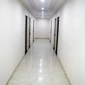 ** Hotel Harish Palace India
