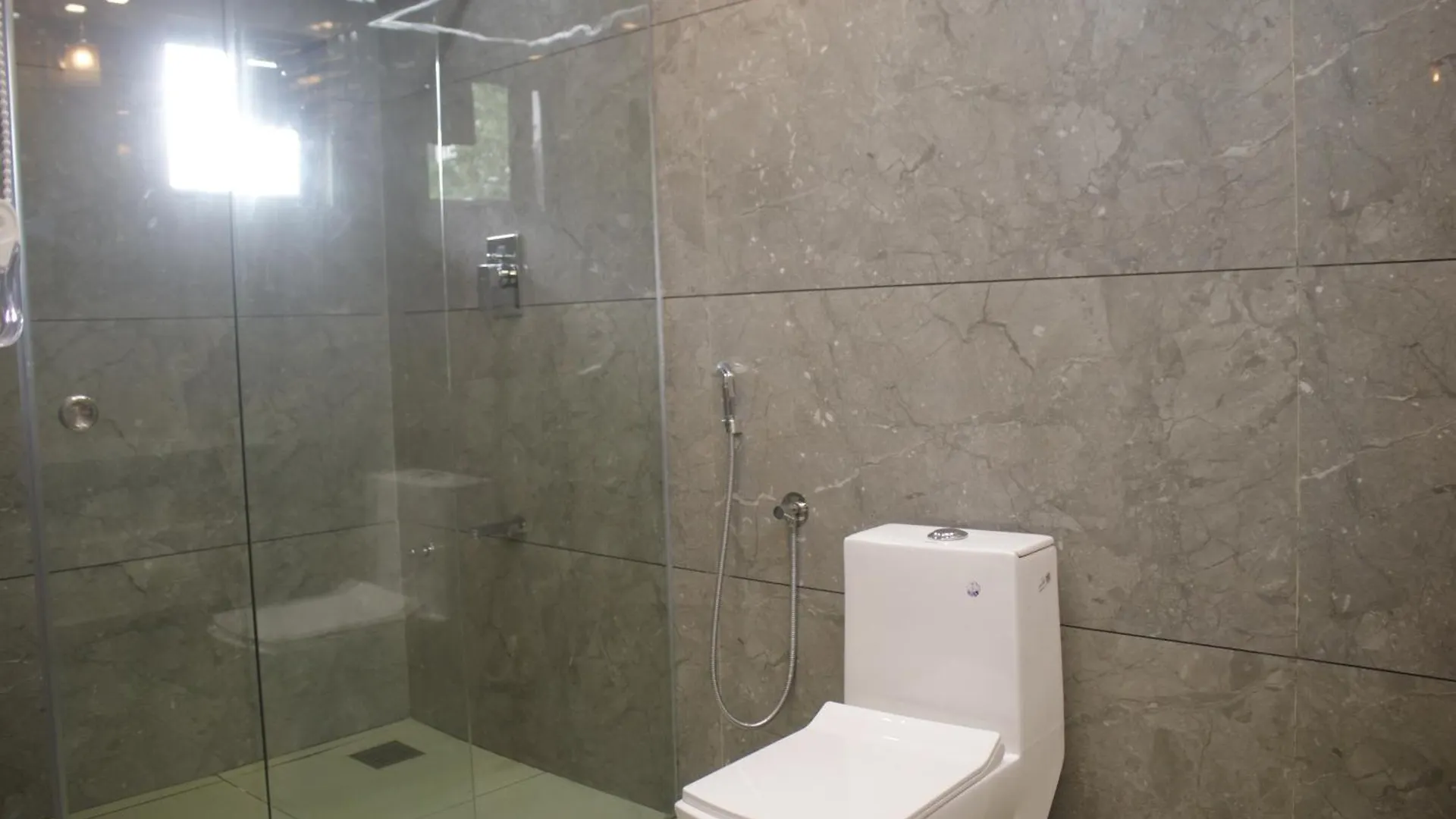 Hotel Fathima Palace Kozhikode 3*,  India